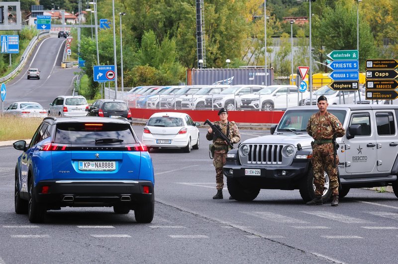 Italija podaljšuje nadzor na meji s Slovenijo (foto: Tomaža Primožič FPA/BOBO)