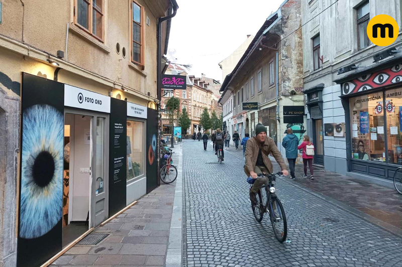 Poznate to ljubljansko ulico? Čeprav je nekoliko skrita in "čudaška", jo turisti obožujejo (foto: M.P.)