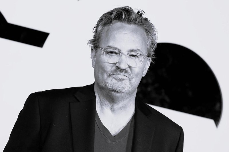 Tragična novica: za vedno se je poslovil Matthew Perry, zvezdnik kultne serije Prijatelji (foto: Profimedia)