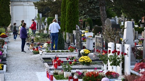 Poznate pravila obnašanja na pokopališču? (Če jih kršite, vas lahko doleti kazen)