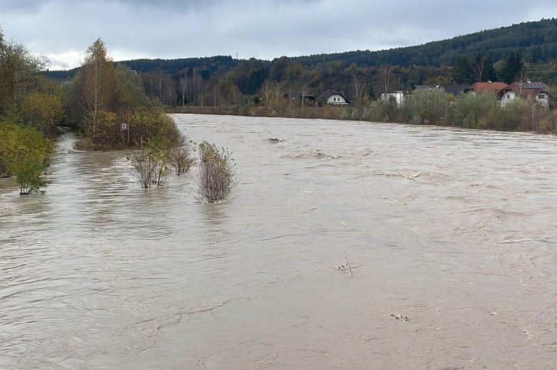 Veter in dež povzročata preglavice tudi na avstrijskem Koroškem (foto: Facebook/posnetek zaslona)