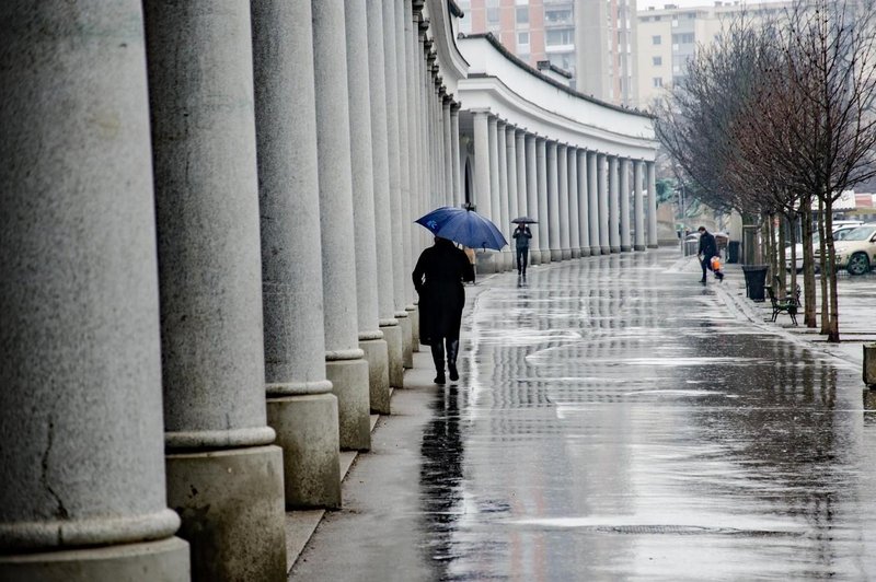 Ponoči bodo padavine postopno ponehale, vendar ne za dolgo (foto: Profimedia)