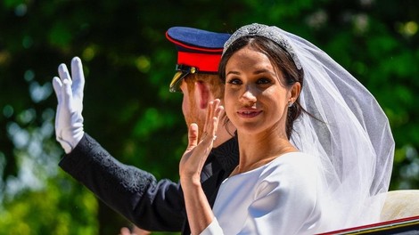 Meghan in Harry na koncertu pevke, ki je kritizirala njeno poročno obleko