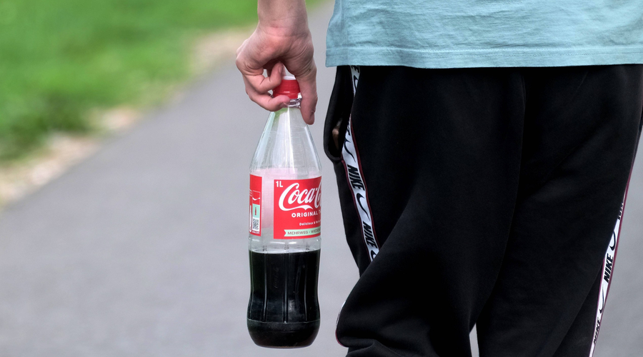 Na Hrvaškem več primerov zastrupitev s priljubljenimi brezalkoholnimi pijačami: ena od njih je tudi coca-cola (foto: Profimedia)