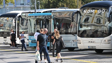 avtobus na avtobusni postaji