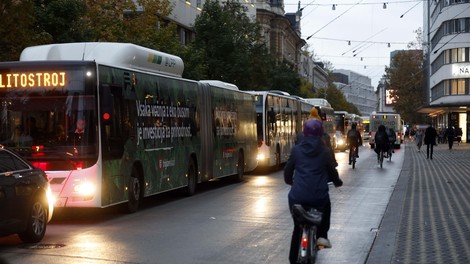 avtobus gneča LPP