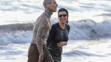 Kourtney Kardashian Travis Barker ljubezen morje