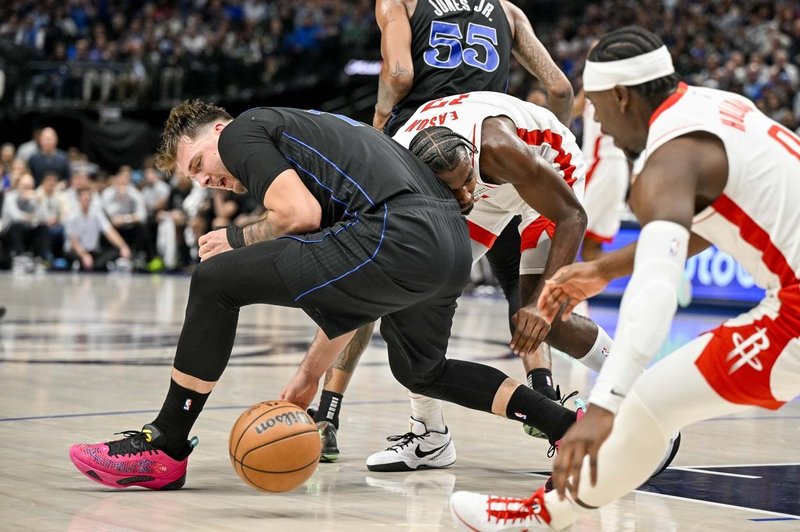 Neverjetno: izjemni Luka Dončić kljub bolečinam Dallas popeljal do zmage nad Houston Rockets (VIDEO) (foto: Profimedia)