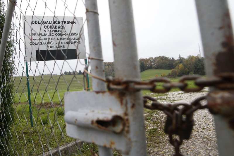 Katastrofa za okolje: na območju stare Cinkarne 1,5 milijona kubičnih metrov nevarnih odpadkov (visoka nevarnost tudi za ljudi) (foto: Bobo/Srdjan Živulović)