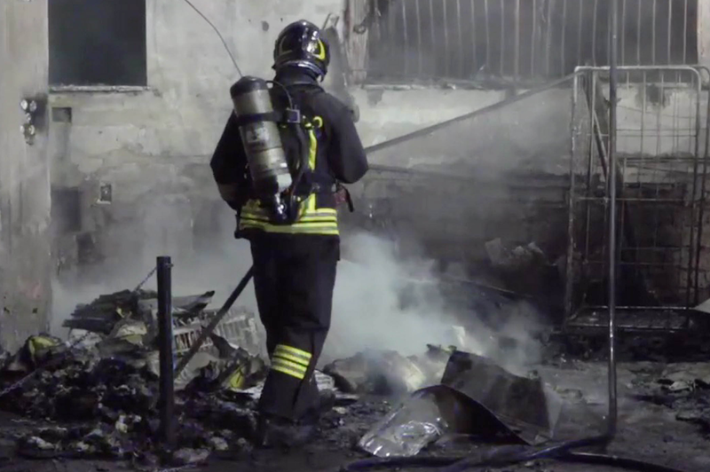 V grozljivem požaru, ki je izbruhnil v bolnišnici, več mrtvih in poškodovanih (foto: Profimedia)