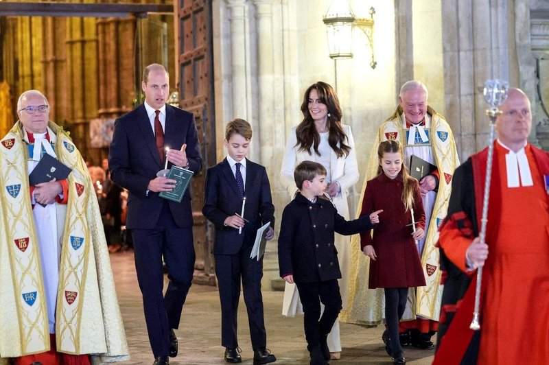 Britanski dvor razkril božične portrete, William in Kate letos presenetila (foto: Profimedia)