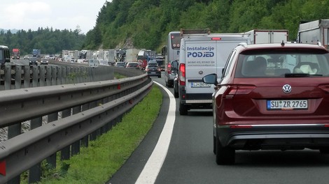 Pozor! Zaradi prometne nesreče je zaprta ta avtocesta