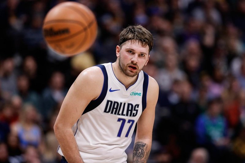 Kljub trudu Dončića Dallas doživel hud poraz (foto: Profimedia)