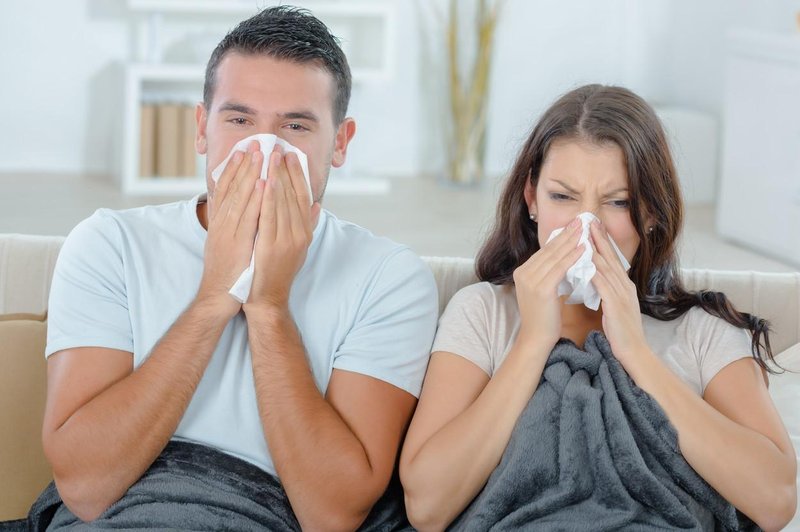 To so simptomi covida virusne različice, ki je trenutno najbolj razširjena (foto: profimedia)