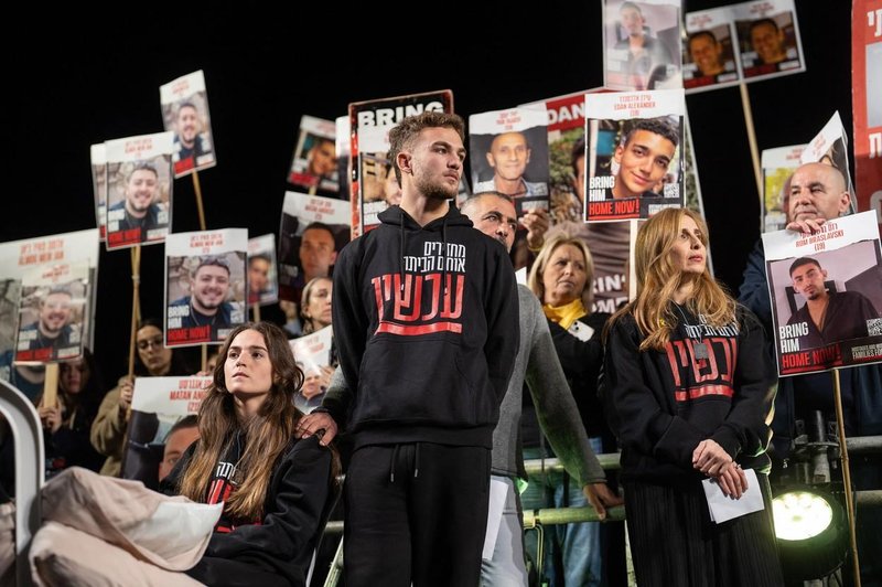 Ne piše se jim dobro: Hamas zaenkrat ne namerava izpustiti talcev (foto: Profimedia)