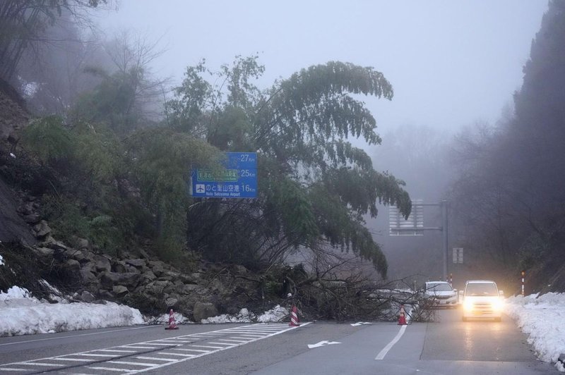 Razmere še vedno dramatične: reševanje pogrešanih v potresu ovirajo močne padavine (foto: Profimedia)