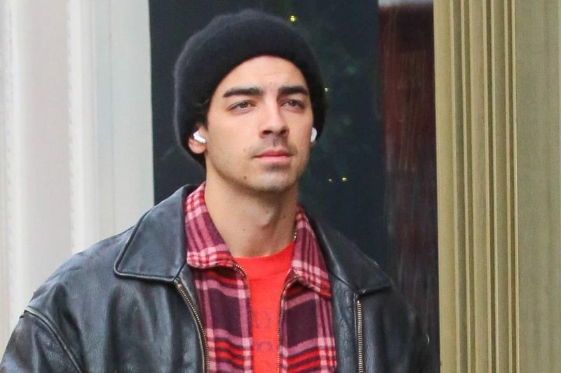 Joe Jonas ni več samski, videva se z znano lepotico (FOTO) (foto: Profimedia)