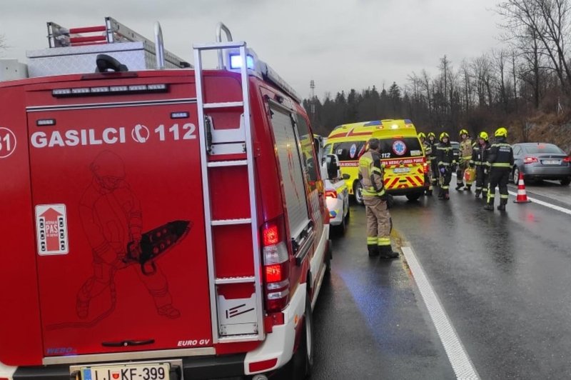 Na primorski avtocesti se je zgodila smrtna prometna nesreča (foto: Facebook/Ustvarimo Reševalni PAS na avtocestah)