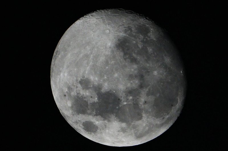 Vrnitev astronavtov na Luno preložena do leta 2026 (kaj se je zgodilo?) (foto: Profimedia)