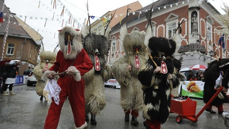 pust kurenti praznovanje kurentovanje