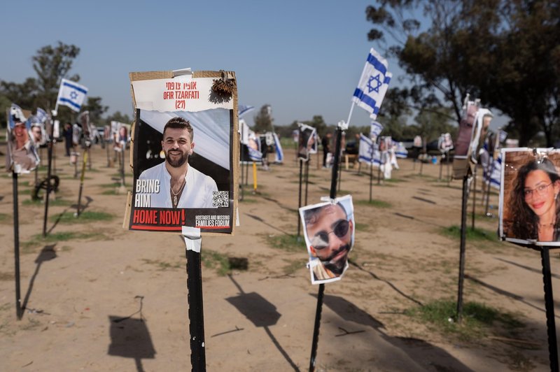 Talci, ki jih v napadu na Izrael ugrabil Hamas, slabega zdravja: Izraelcem se je zdaj uspelo dogovoriti, da bodo prejeli ... (foto: Profimedia)