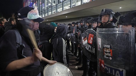 protest rog policija