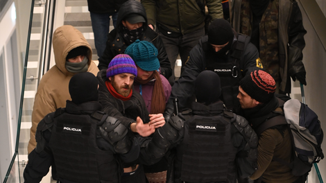 Center Rog protesti policija nasilje škoda