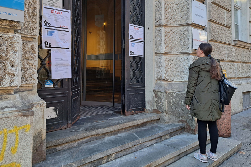 Nov teden, nova stavka: stavkalo bo kar 85 odstotkov zaposlenih, obetajo se gneče (poglejte seznam) (foto: BOBO)