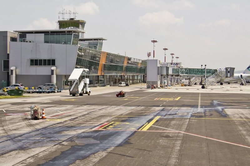 Nekateri poleti z ljubljanskega letališča odpovedani, kaj je šlo narobe? (foto: Profimedia)