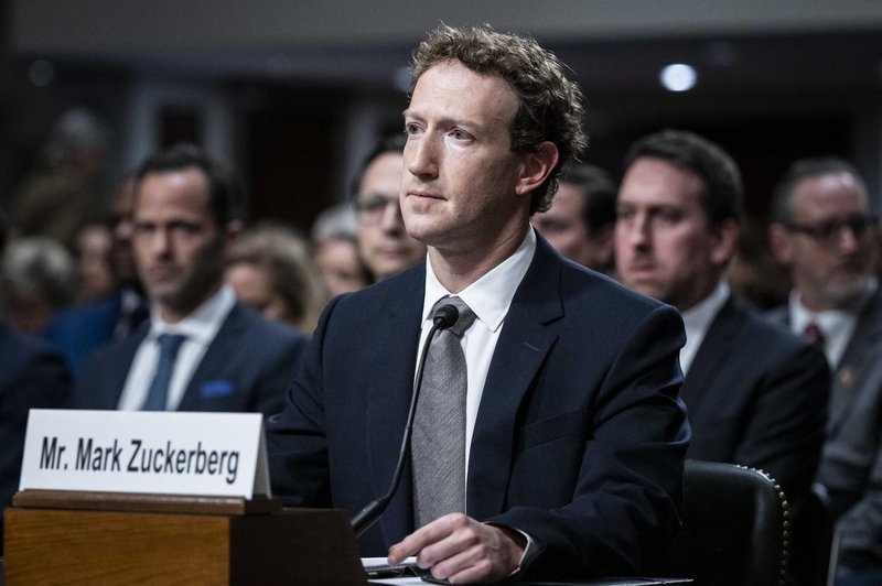 Zuckerberg se je javno opravičil za ogrožanje varnosti otrok: "Žal mi je za vse, kar ste preživeli" (foto: Profimedia)