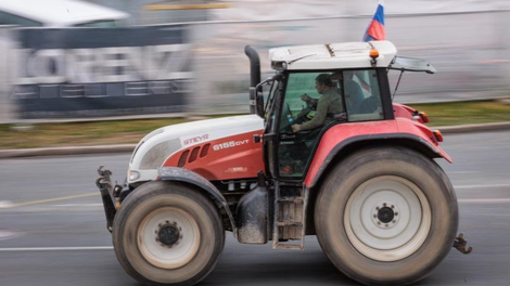 traktor protest kmetje