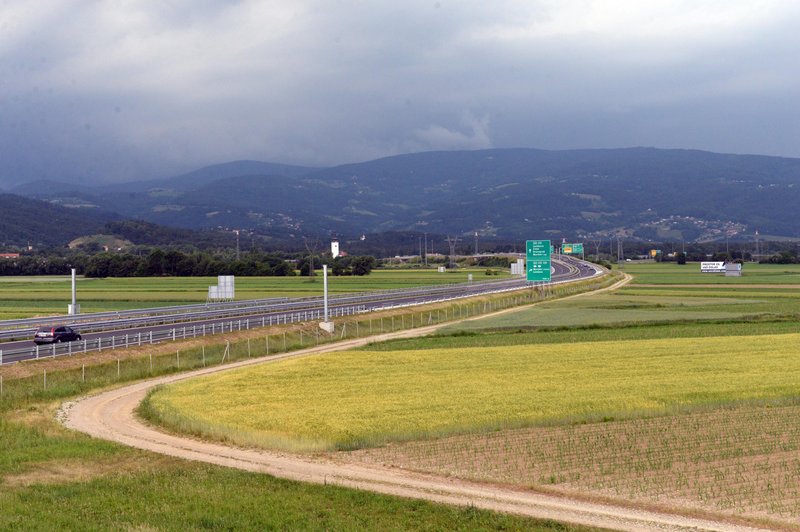 Hoče ponovno žrtev nelegalnega odlaganja komunalnega blata (bodo deležni še ene okoljske katastrofe?) (foto: Bobo)