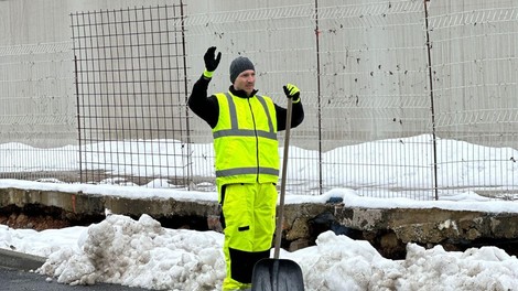 Delovne obleke: ergonomija in funkcionalnost za večjo varnost