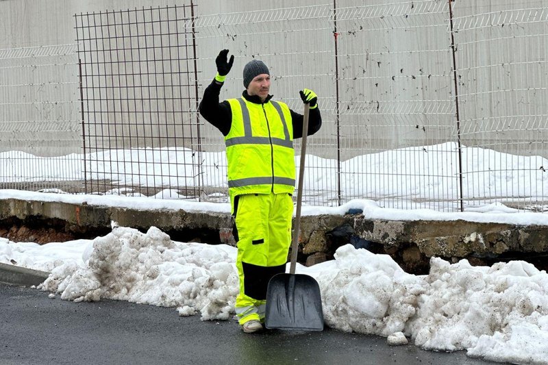 Delovne obleke: ergonomija in funkcionalnost za večjo varnost (foto: promocijska fotografija)