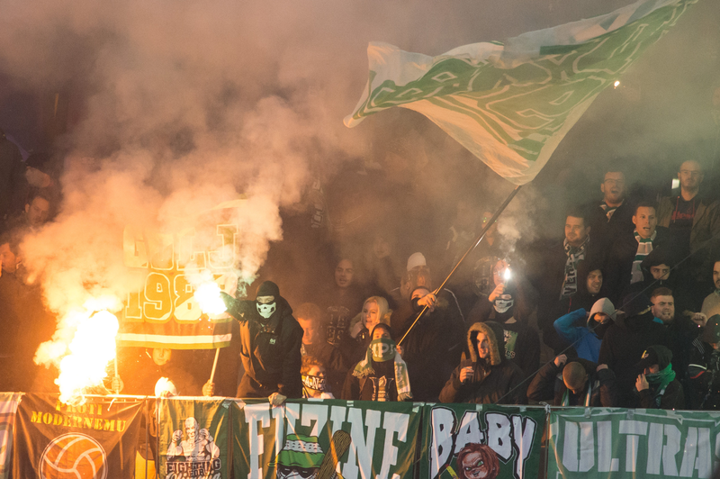 Nogometna zveza Slovenije kaznovala več klubov, ki tekmujejo v prvi ligi (razlogi so različni) (foto: Milos Vujinovic/Bobo)