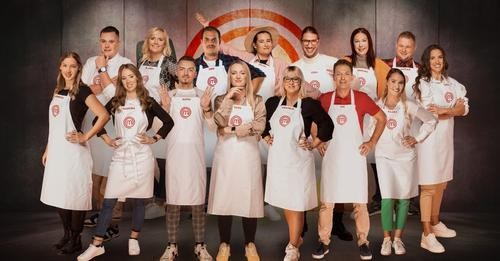 Spoznajte tekmovalce 10. sezone šova MasterChef Slovenija. Kliknite dalje ...