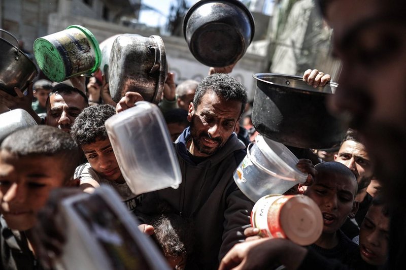 Smrt številnih Palestincev med razdeljevanjem pomoči: "To je prava katastrofa" (foto: Profimedia)