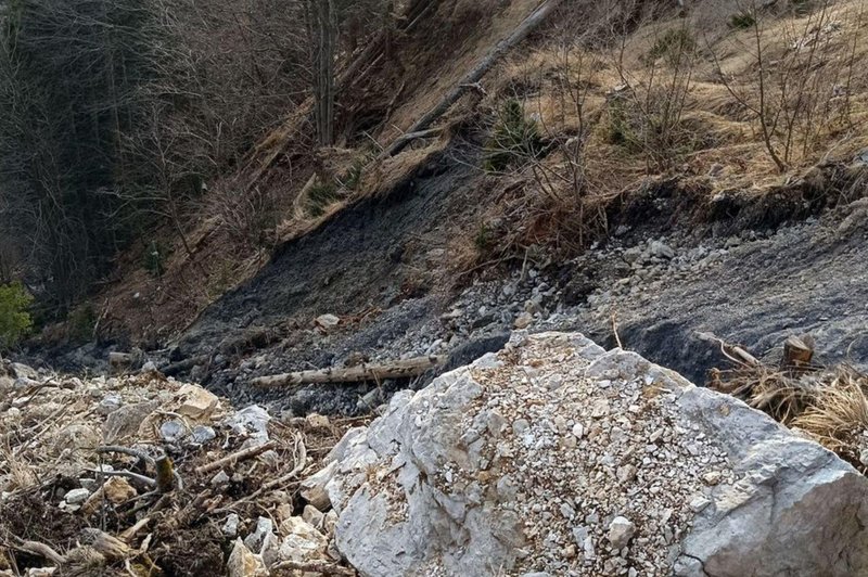 Nevšečnosti na Jesenicah: zemeljski plaz nad Koroško Belo znova aktiven (foto: Facebook/Občina Jesenice)