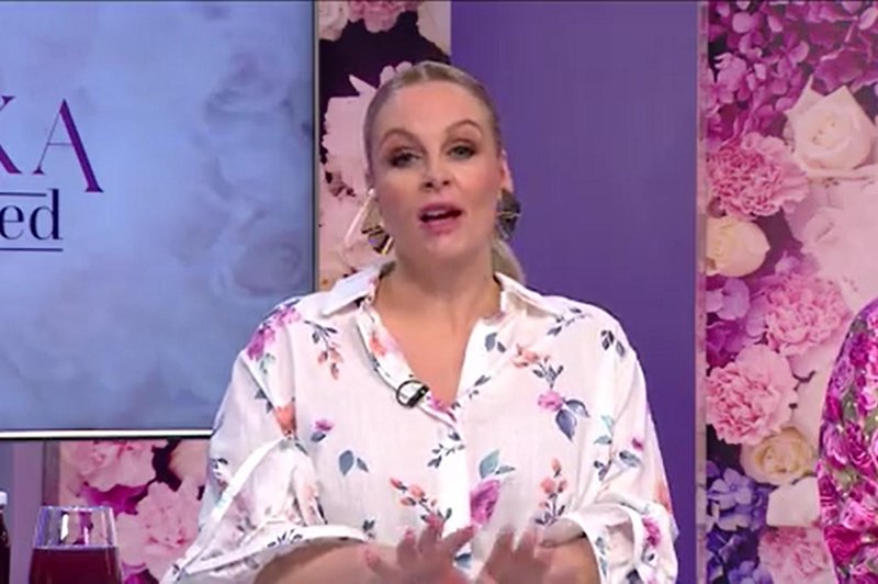 Špela Grošelj priznala, da je trpela v razmerju: "Samo da se je usedel na letalo, sem že imela v rokah flašo!" (foto: Planet TV/posnetek zaslona)