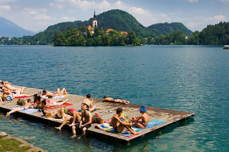 Na Bledu se pripravljajo na novo sezono: preberite, kaj vse so uredili za vaš še lepši obisk! (foto: Profimedia)