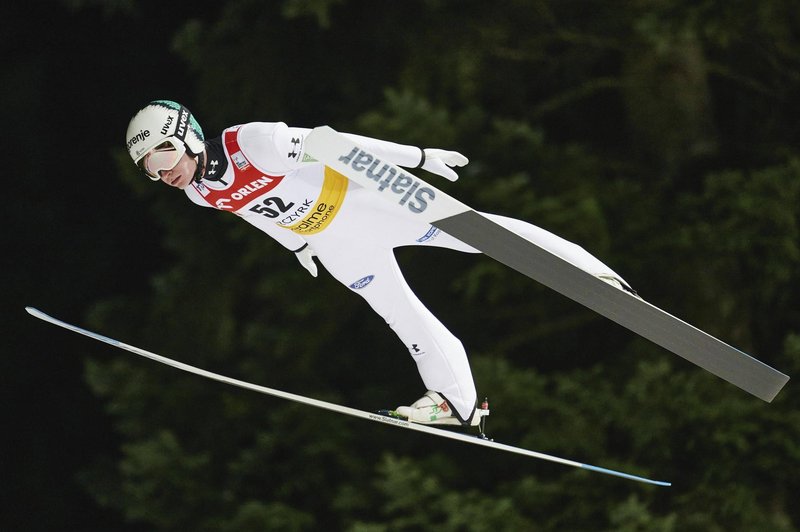 Prvo serijo poletov zaznamoval padec Laniška (VIDEO) (foto: Profimedia)