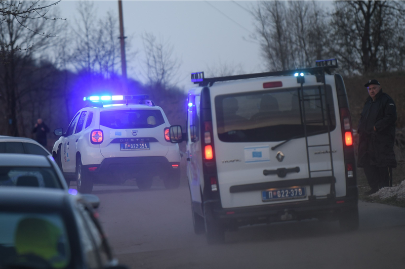 Mama pogrešane deklice spet na policiji: objavljena tudi njena prva fotografija (foto: Goran Srdanov/Nova.rs)