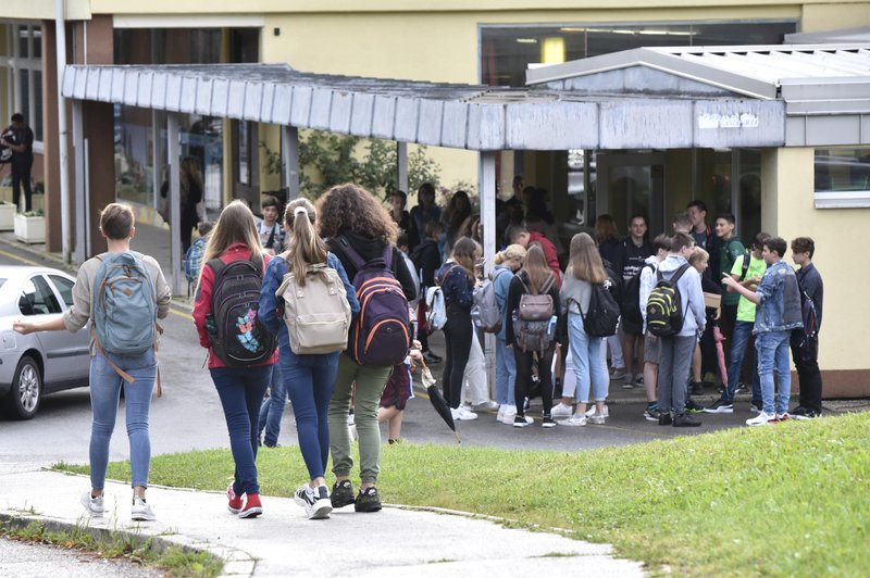 Bi lahko na slovenskih šolah prišlo do napada? Policija miri, da vsako grožnjo vzamejo resno, pa tudi ... (foto: Žiga Živulovič jr./Bobo)