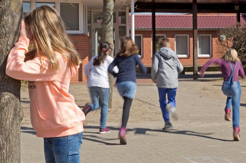 Dečke in deklice so v ločenih skupinah pustili same za 5 dni: rezultati so bili presenetljivi (foto: Profimedia)