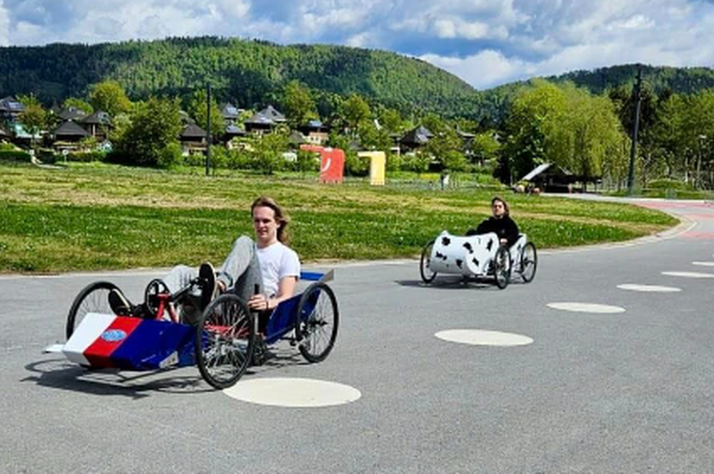 Veste, kaj so pedalni avtomobili? V Velenju z njimi tekmujejo! (foto: Posnetek zaslona/Facebook Vista Park z razgledom)