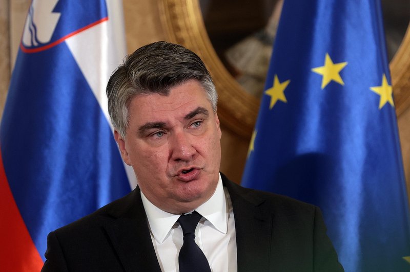 Si je le premislil? Zmeda glede prihoda hrvaškega predsednika na slovensko praznovanje (foto: Borut Živulović/Bobo)