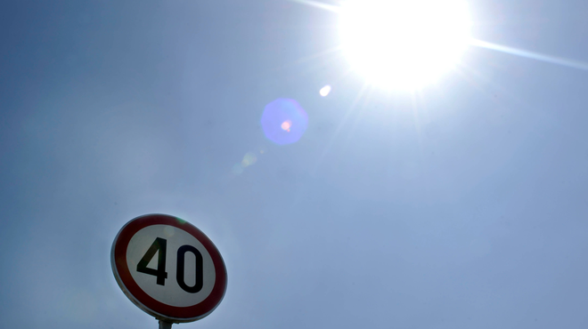 Pretresljivo: več kot 20 ljudi umrlo zaradi vročinskega vala, temperature so presegle ... (foto: Žiga Živulovič jr./Bobo)