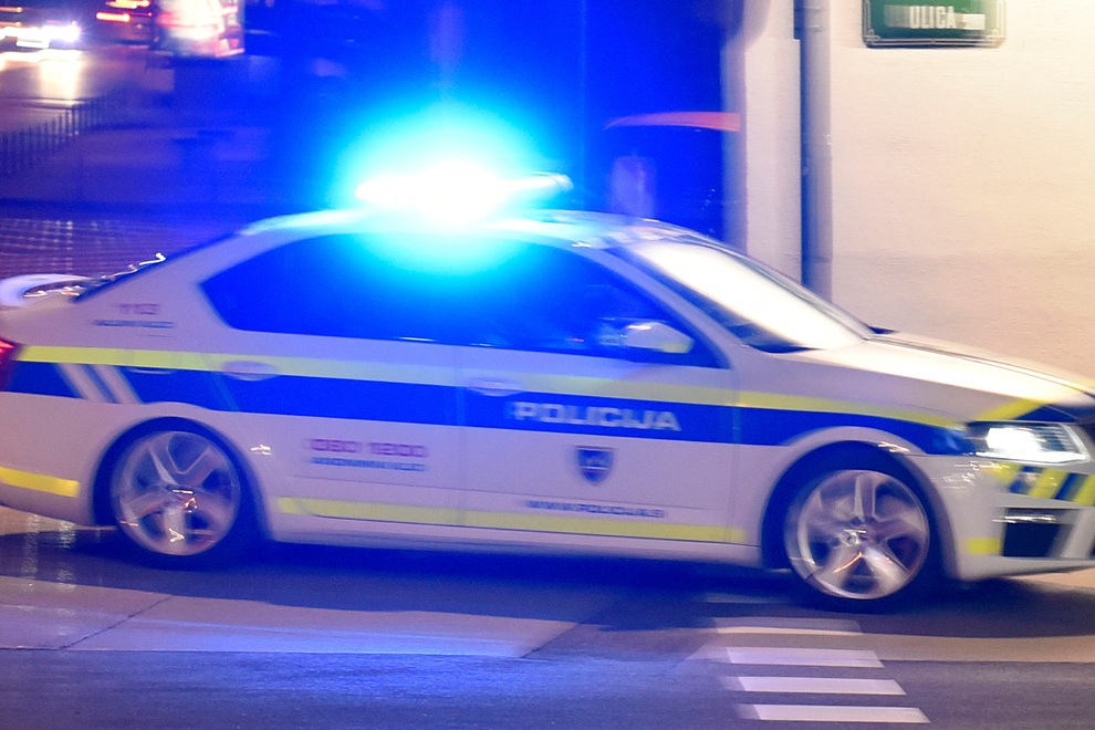 policijski avto policija