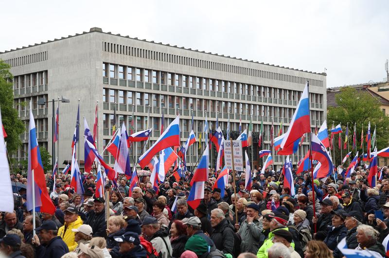 Upokojenci znova protestirali: "Ukradli so nam dostojanstvo, upira se večina države" (FOTO) (foto: Bobo)