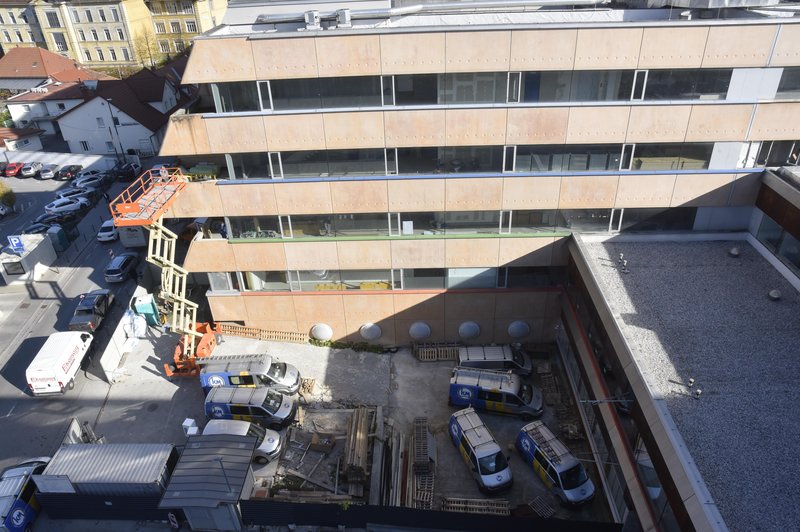 Prenova UKC Ljubljana zopet zastala, cena pa še narasla (foto: Žiga Živulović Jr./Bobo)